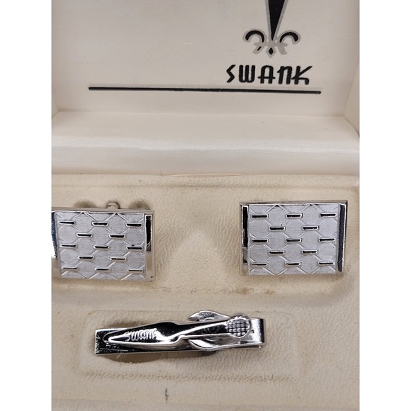 SWANK Other - Swank Cufflinks Tie Clip Set Silver Tone Textured Rectangular Boxed Excellent